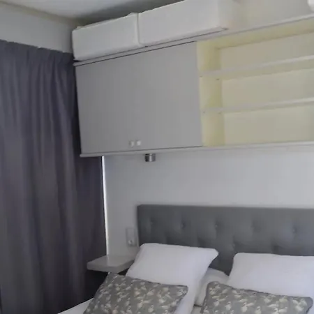 A Avec Piscine Apartment *