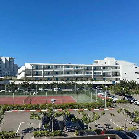 A Avec Piscine Apartment