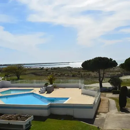 A Avec Piscine